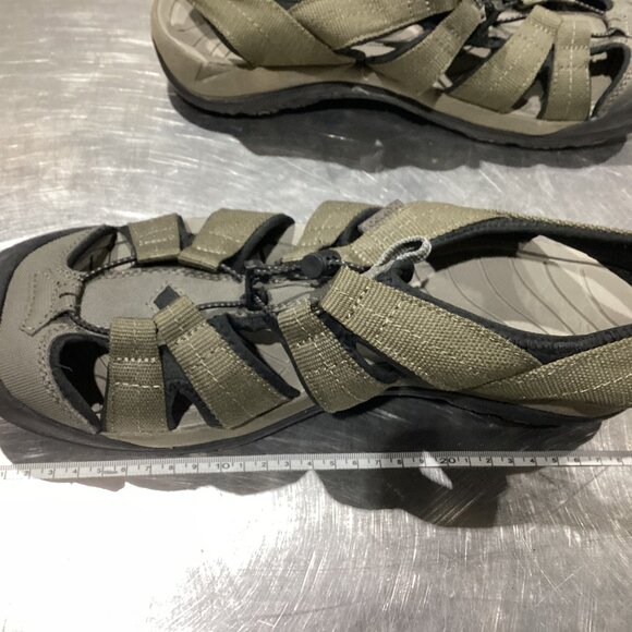 Olive Green Closed‑Toe Nevados Outdoor Sandals - Picture 2 of 4